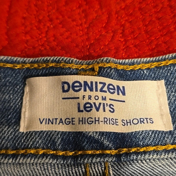VTG Denizen from Levis Hi-rise Shorts Distressed Raw Hem 30 inch Waist (size 10) - Picture 12 of 15
